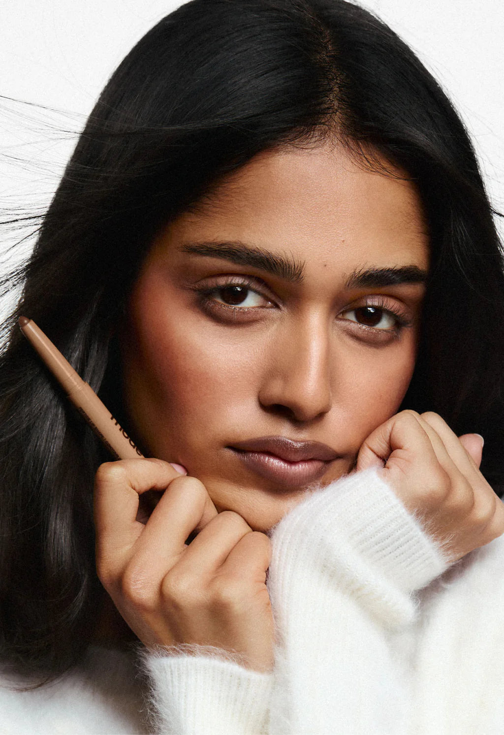 Rhode Peptide Lip Shape In Stretch