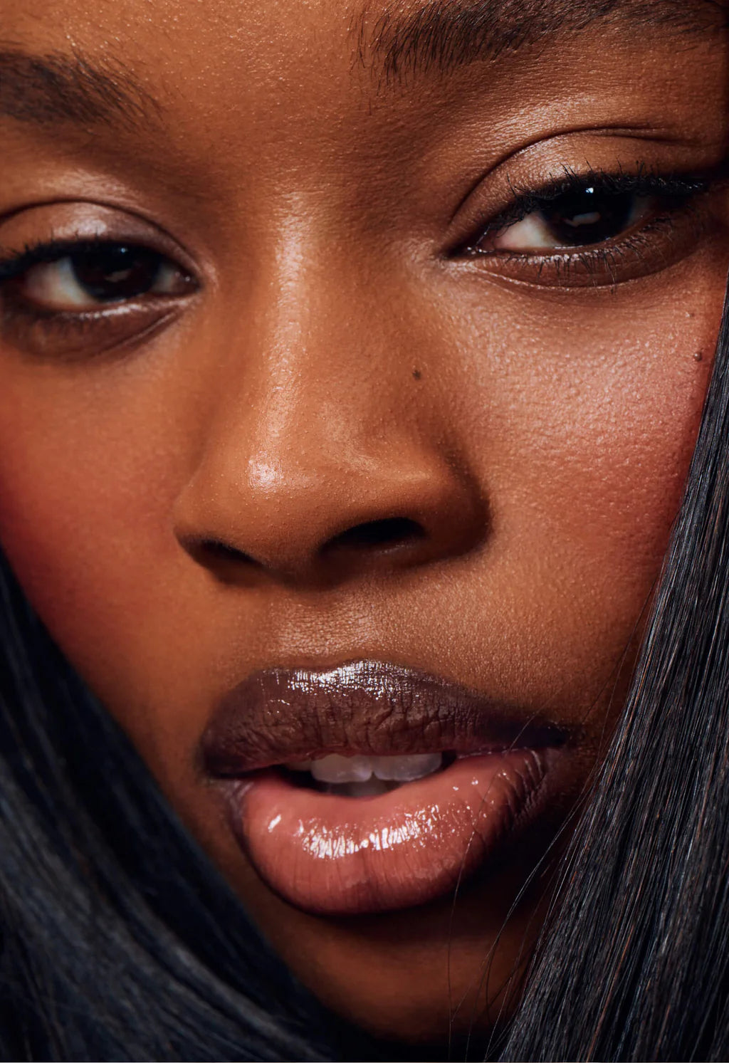 R H O D E Peptide Lip Shape In Flex